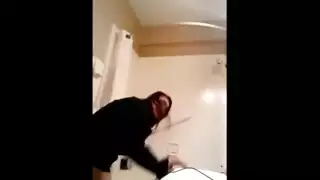 مشهد إباحي: أثداء عربية وجنس فموي عميق