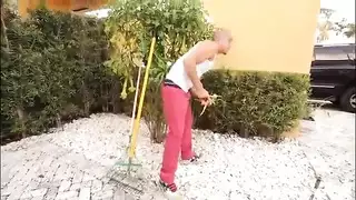 سمينة وقسه صغير