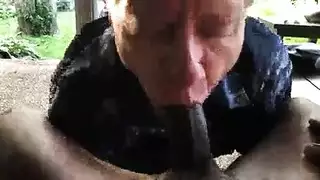 قضيبه هو الجائزة: الرجل المغرور يضاجع كل زائر بقوة