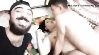 هي نجمته: شاب عربي يسجل أداء زوجته الصريح