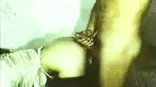 عاهرات عربيات يأخذن زبور كبيرة بعمق