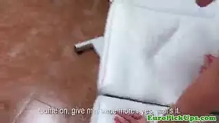 حديث جنسي فاحش بالعربية: أوضاع محرمة في المنزل