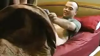 سكس تصوير سري أم ألمانية تتحرش بابنها النائم ويستيقظ لينيكها