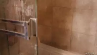 لسان في كيس