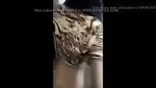 تذهب له حتي يبعبص كسها