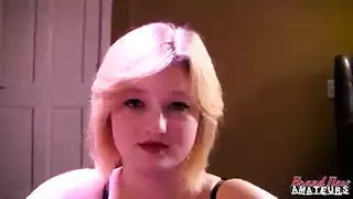 مراهقة هاوية في ثنائي جنسي عنيف