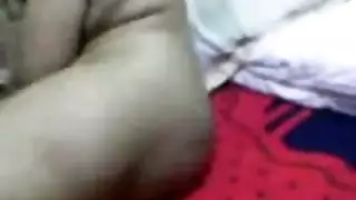 سورية قحبة ذات كس ضيق تحقق خيال النكاح المزدوج الخشن