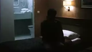 مراهق ساخن يسيطر على أمه في جنس عائلي صريح