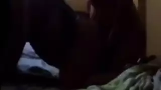 جلسة جنس عنيفة: ضرب فتحاتها الضيقة