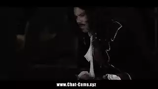 شقراء ذات وجه ملائكي تأخذ قضيب القرصان الضخم في مشهد إباحي قاسي