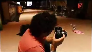 عري عام: مراهقات يكشفن فرجهن لجنس خارجي