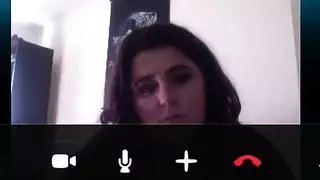 جدة ثعلبة فضية في عملية اختراق مزدوجة مكثفة