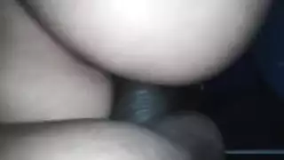 جنس شرجي صريح: فتحة شرج سامية تتمدد على نطاق واسع