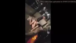 السكر العام يؤدي إلى ممارسة جنس عنيفة على الرصيف