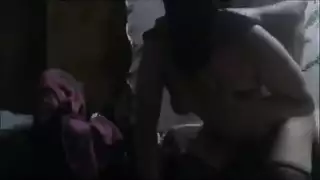 مريم المحجبة تتناك من جارها ويغرق طيزها لبن