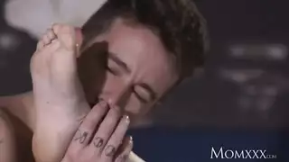 حركة اللانجيري المفتوح: فلانتاين إكس إكس إكس مع كس مشعر