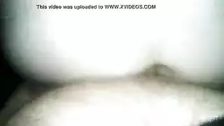 زوجة مثيرة تأخذ زب أسود بينما الزوج يشاهد