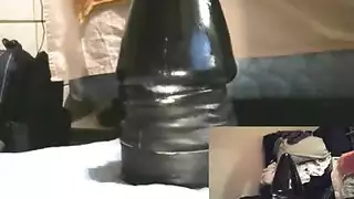 أثداء كبيرة ترش الحليب في وجهك