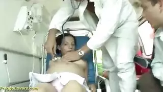 إسعاف صريح: عاهرات حوامل تمص وتركب بعنف