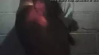 خيال المشجع المفلس: ممارسة جنس جماعي مع ربات بيوت راقصات