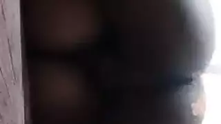 الجنس المكتب مع امرأة سمراء جريئة الهواة تمتص الديك رئيسها مثل المحترفين