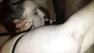 قضيب أسود كبير يدمر زوجة ممتلئة الجسم خائنة في مشهد إباحي عنيف