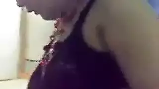 فانتازيا دياثة عربية: مشاهدتها وهي تبلع المني