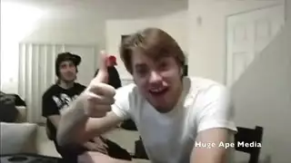 حصري: صديقة عربية تظهر مهاراتها الشرجية في مشهد إباحي قاس