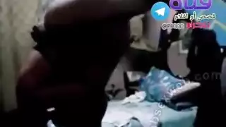 عاهرة عربية تستخدم كلام جنسي فاحش صريح في السرير