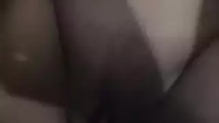 إباحية استمناء في الدش: ألينا لوبيز تئن وهي تلمس نفسها