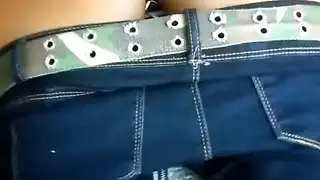 طالبة إبونية تشرح لعبة قضيب عميق ولعب مهبلي مكثف