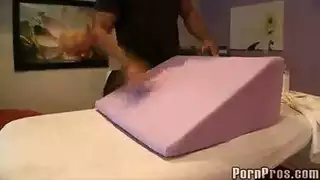 سكس يحكي زبه فوق كيلةت