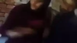 إنها لعبة الجنس المطيعة له