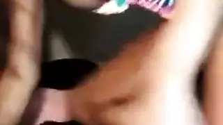 جنس قوي بحزام ذكر صناعي بين فتيات حقيقيات