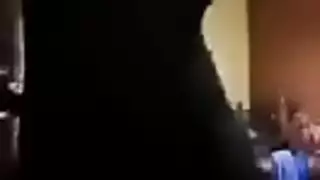 إباحية شرق أوسطية: راقصة فاجرة تمارس الجنس بخصرها