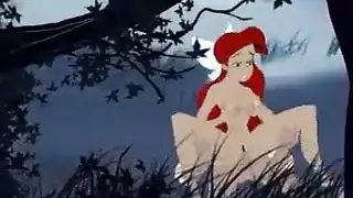 شخصيات الرسوم اليابانية الجامحة تمارس جنسًا متطرفًا