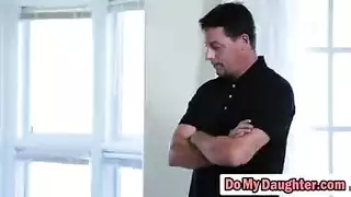الشقراء الصغيرة تاليا مونرو تحصل على جماع قوي في البنطال الداخلي