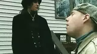 شهوة مولدة في المختبر: فرانكنشتاين يضرب عشيقته مصاصة الدماء