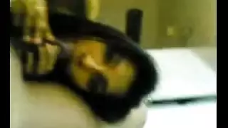 تقبيل ممطوط واحتكاك فرج في إباحية خام