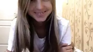 جينا جيرسون تشبع رغبتها باستخدام ألعاب ذكرية ضخمة بدلاً من قضيب رجل