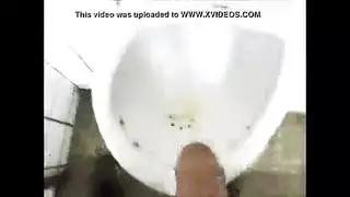 اخت تلعب بزب اخيه
