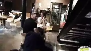 سكس علني امام المارة