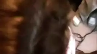 جلسة استمناء ثلاثية تم تصويرها بواسطة متلصص مختبئ