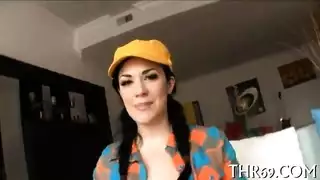 بنات مشاكسات في جنس شرجي قاسٍ